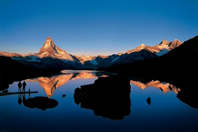 Coucher de soleil sur le sommet du Cervin - Suisse