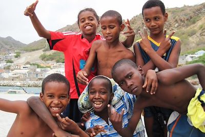 Groupe d'enfants sur l'île de Brava - Cap Vert