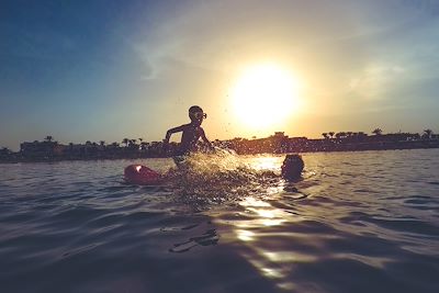 Famille à la mer - Egypte 