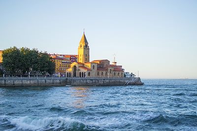 Église de San Pedro (Iglesia de San Pedro) - Gijon - Asturie