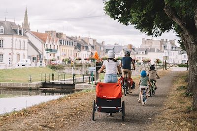 Balade à vélo en famille - Pontivy - Bretagne - France