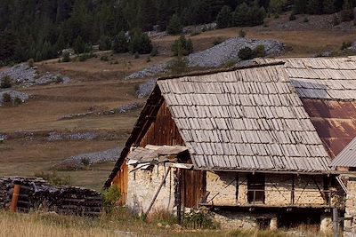 Le Laus, petit hameau aux environs de Cervières au pied du col d' Izoard - France