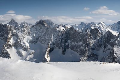 Les Deux Alpes vue du massif de La Grave - France