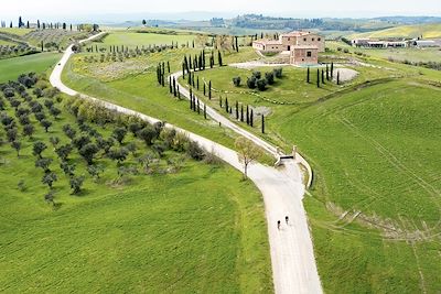 Gravel sur les routes blanches de l'Eroica en Toscane - Italie