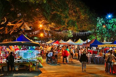 Marché nocturne de Saint-Denis - La Réunion