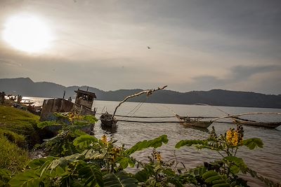 Bateau sur un lac