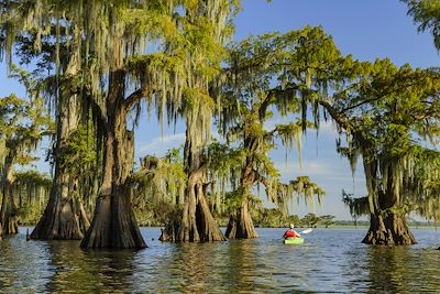 Kayak sur un lac, Louisiane
