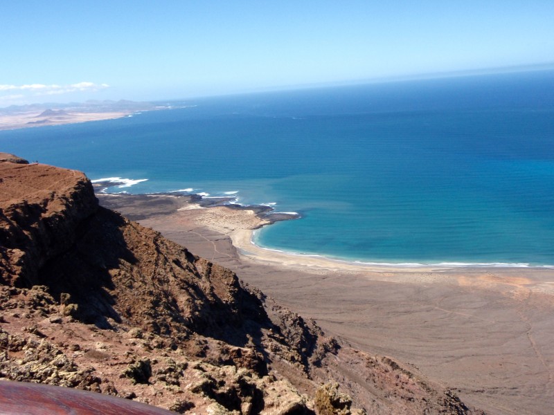 Côte Nord, face à l'ile de Graciosa - ©Caroline Laurent Côte Nord, face à l'ile de Graciosa