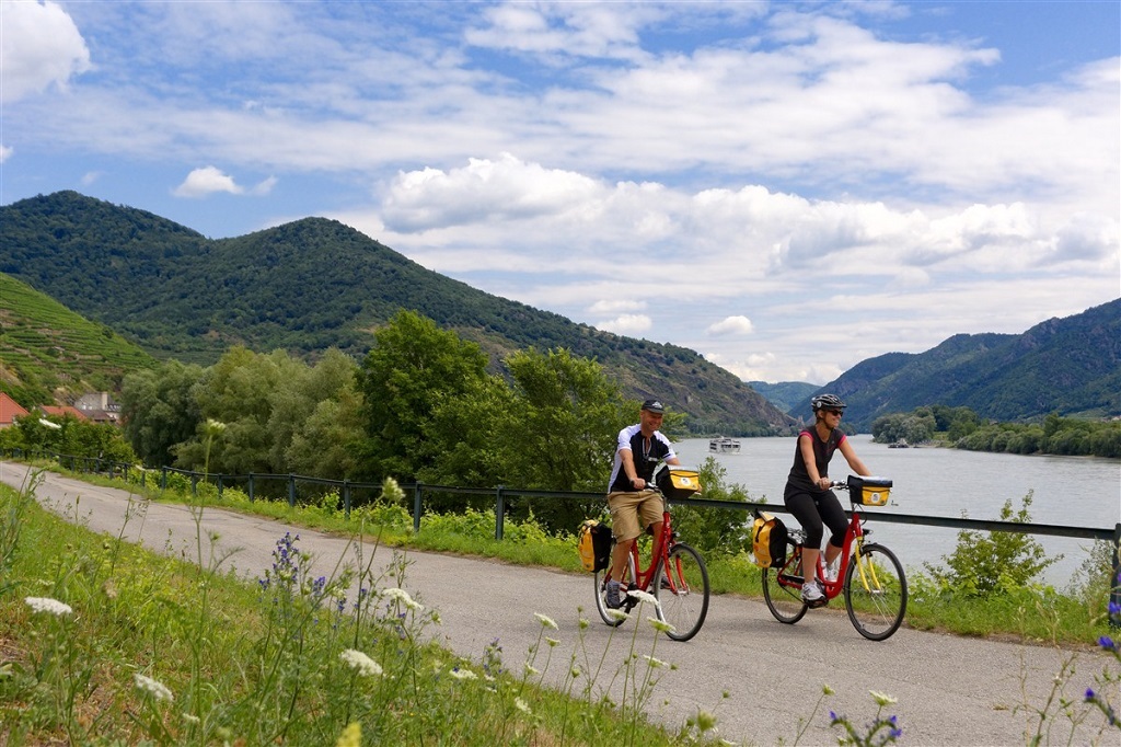 Sur les rives du Danube - ©Laurent Bouvet/RAPSODIA Sur les rives du Danube - ©Laurent Bouvet/RAPSODIA