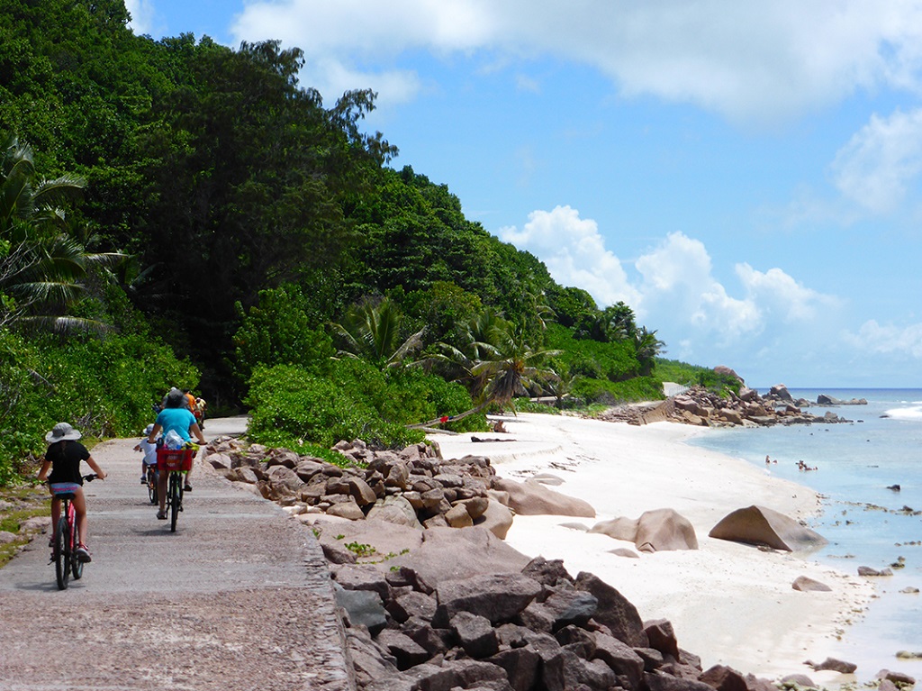 Journée de vélo à La Digue - ©Julie Waydelich Journée de vélo à La Digue