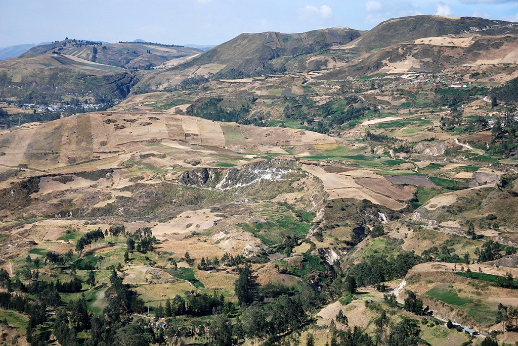 Point de vue sur la route d'Alausi, point de départ du train des Andes - ©Marion Rimbaud Point de vue sur la route d'Alausi, point de départ du train des Andes