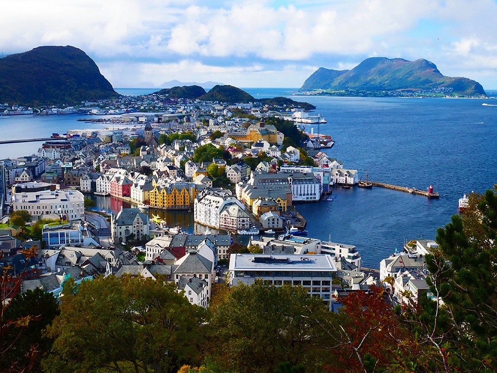 La ville portuaire d'&Aring;lesund - &copy;Guillaume Cuenin