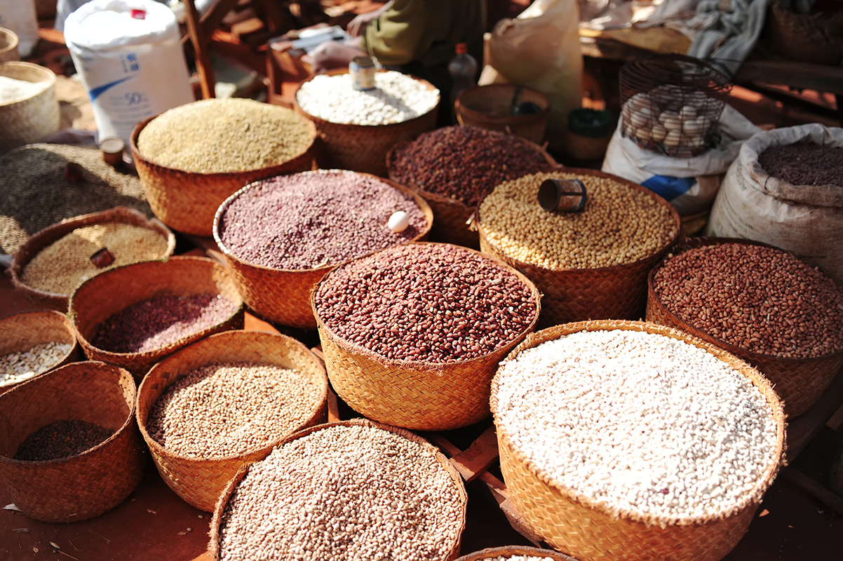 Sur un march&eacute; malgache &copy; Irina84 / AdobeStock