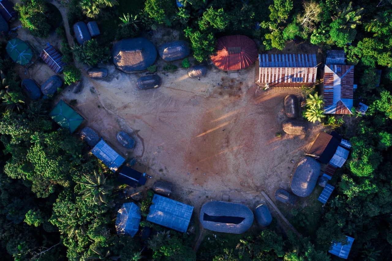 La place centrale de Sarayaku vue d’en haut - ©Misha Vallejo La place centrale de Sarayaku vue d’en haut - ©Misha Vallejo
