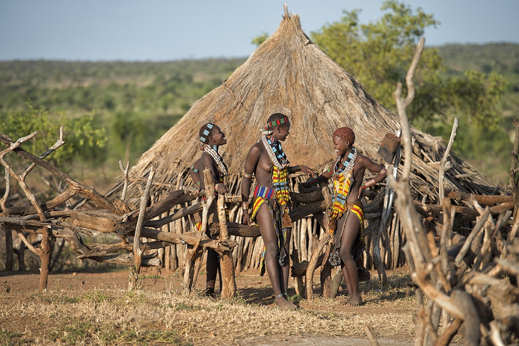 Village Hamer dans la vallée de l'Omo - ©Sean Caffrey/4Corners/Sime / Photononstop Village Hamer dans la vallée de l'Omo